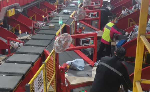 動態(tài)稱重掃碼測體一體機,掃碼稱重量方一體機,體積測量DWS設(shè)備