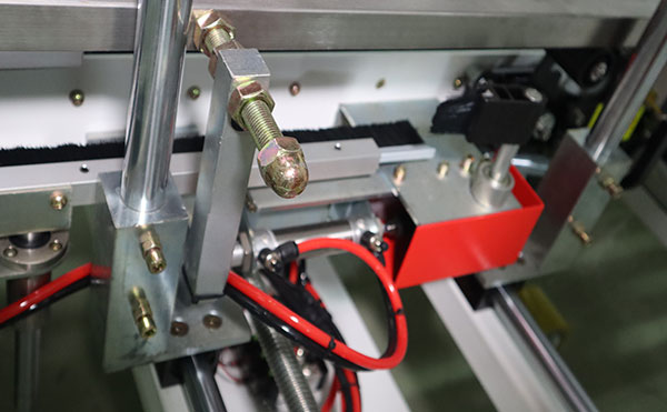 一字型全自動(dòng)封箱機(jī),全自動(dòng)封箱機(jī),一字型封箱機(jī)