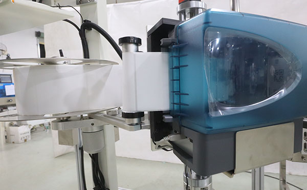 打印滾貼貼標(biāo)機,打印貼標(biāo)機,實時打印貼標(biāo)機,高臻智能